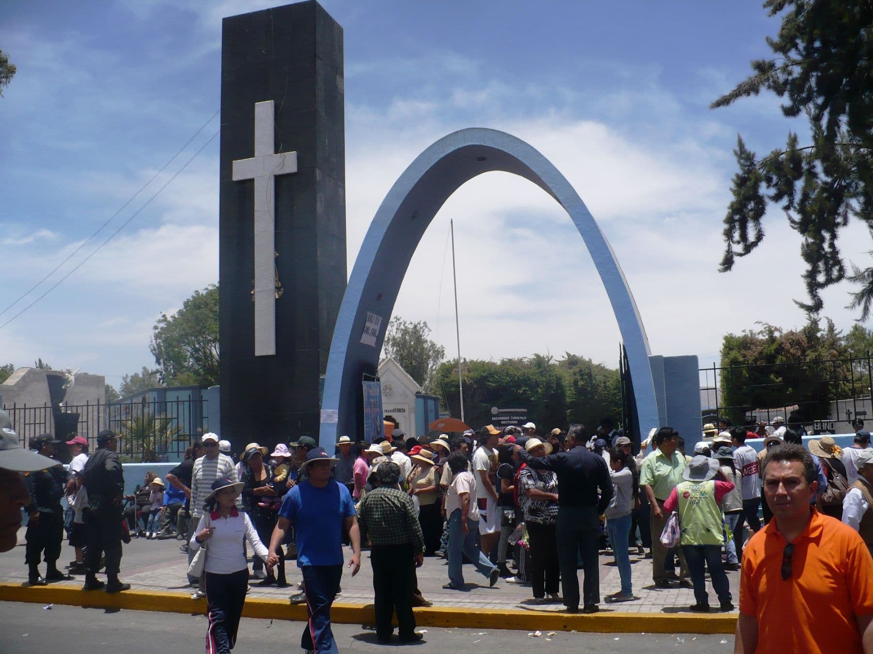 Avenida Cementerio será cerrada hasta el próximo 2 de noviembre