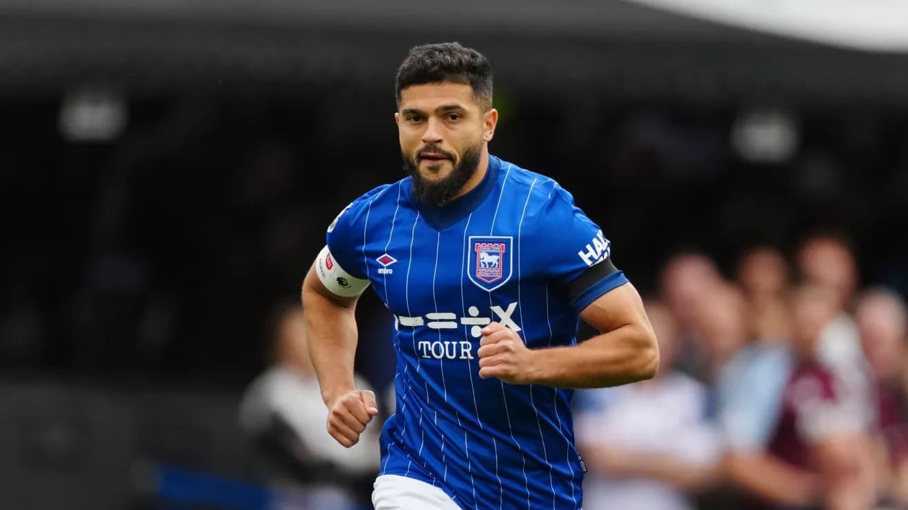 Jugador de la Premier League rechazó usar brazalete LGBTIQ+