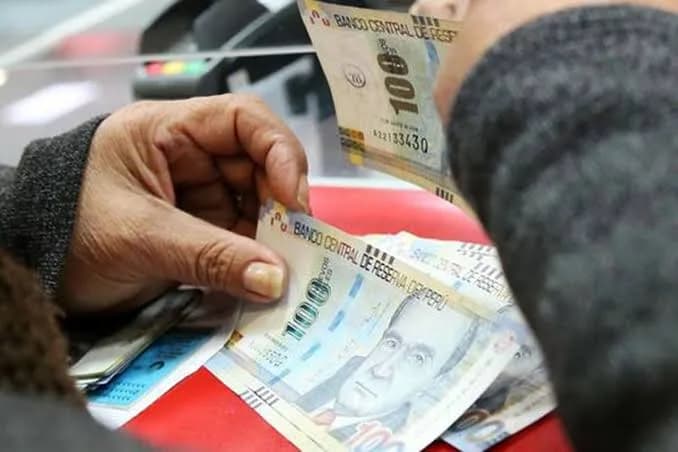 Aumento del sueldo mínimo ya rige en 1,230 soles desde octubre