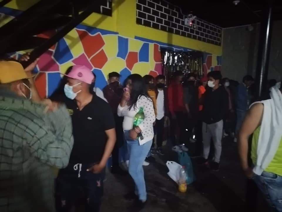 La Joya: Fiestas COVID en el cruce