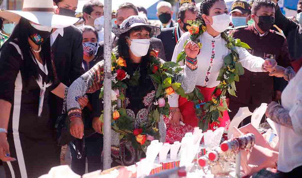 Arequipa: “Las mujeres femeninas se empoderan con el emprendimiento”