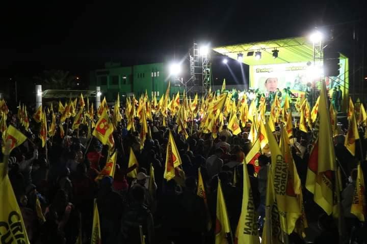 Movimientos regionales triunfan y desplazan a partidos nacionales