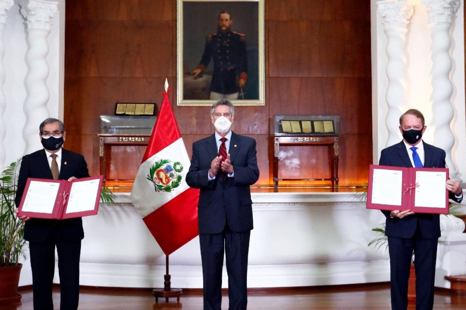 Minsa y Southern firman convenio para implementación de centros de vacunación