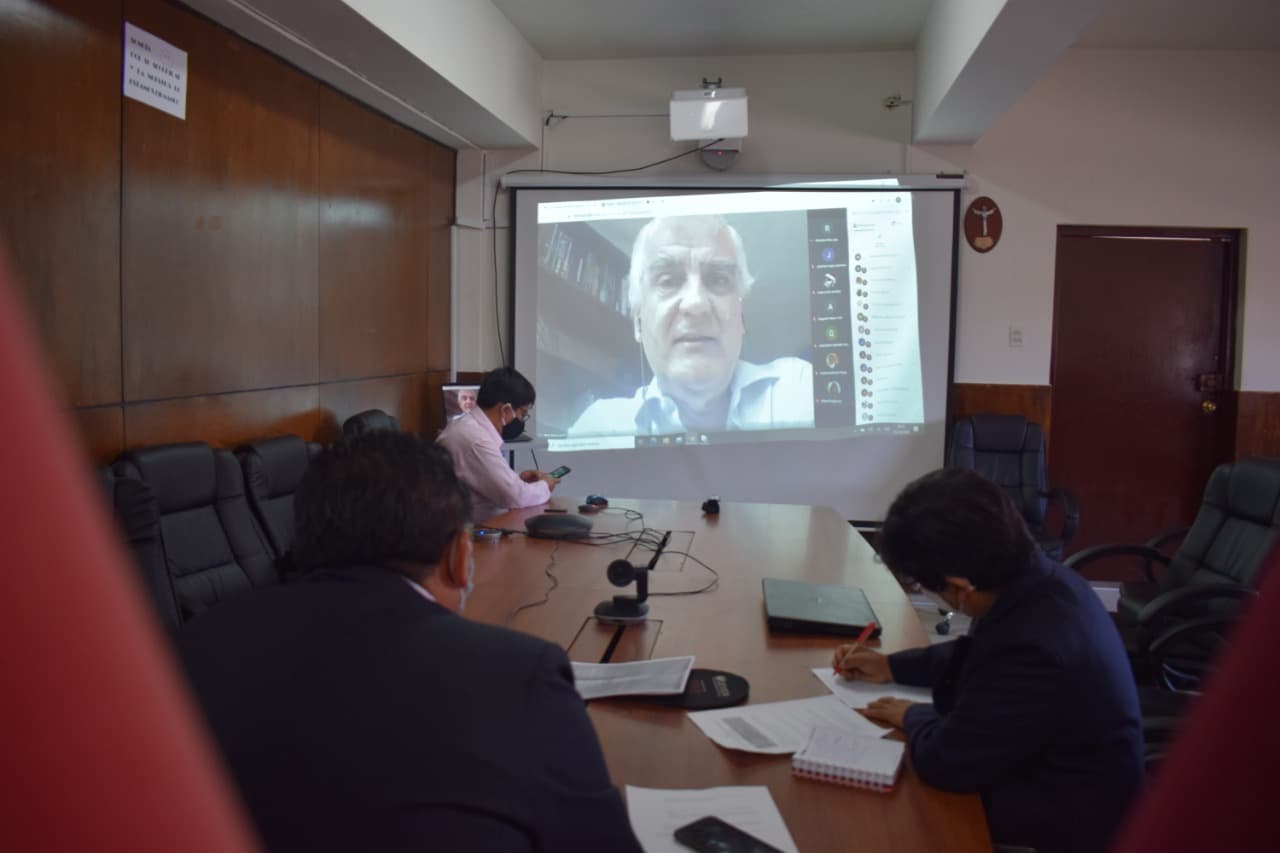 Presentan en Arequipa el proyecto educativo al 2036