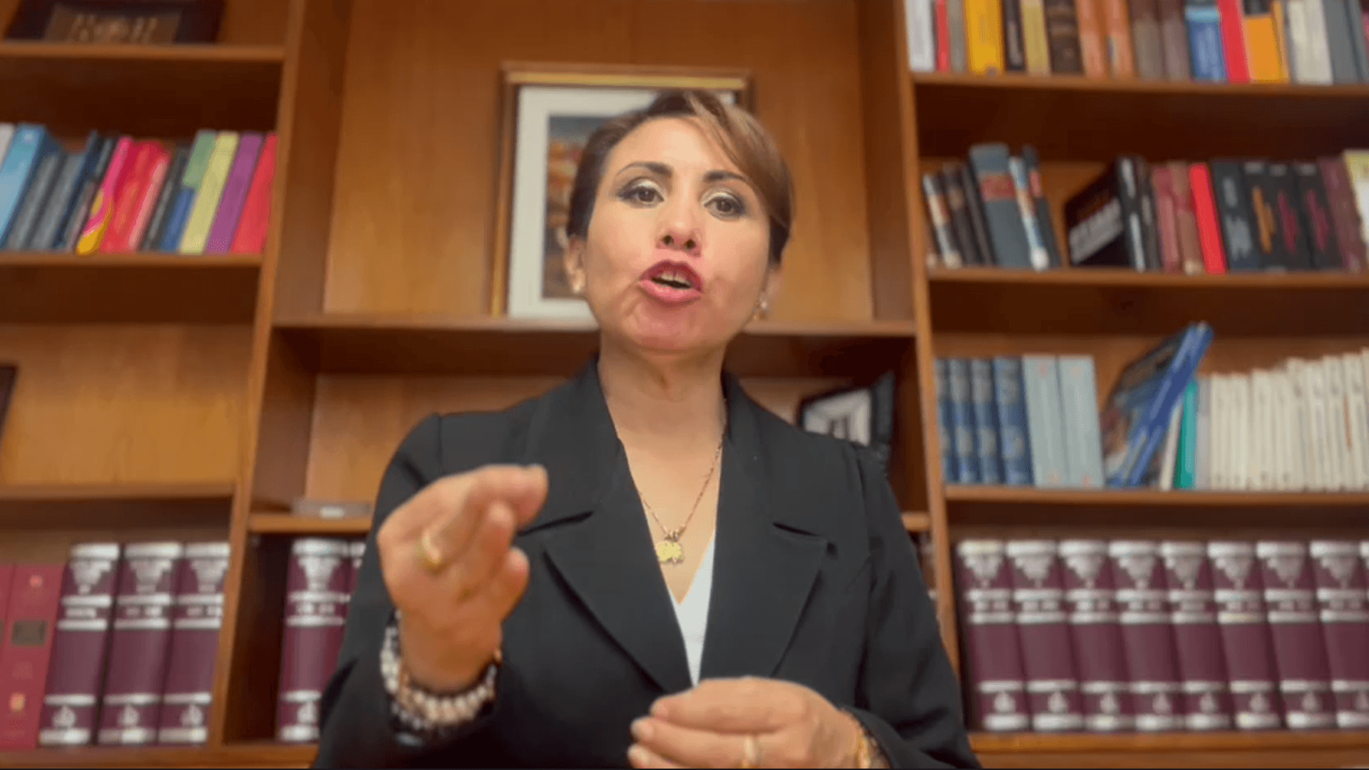 Ratifican impedimento de salida del país contra Patricia Benavides