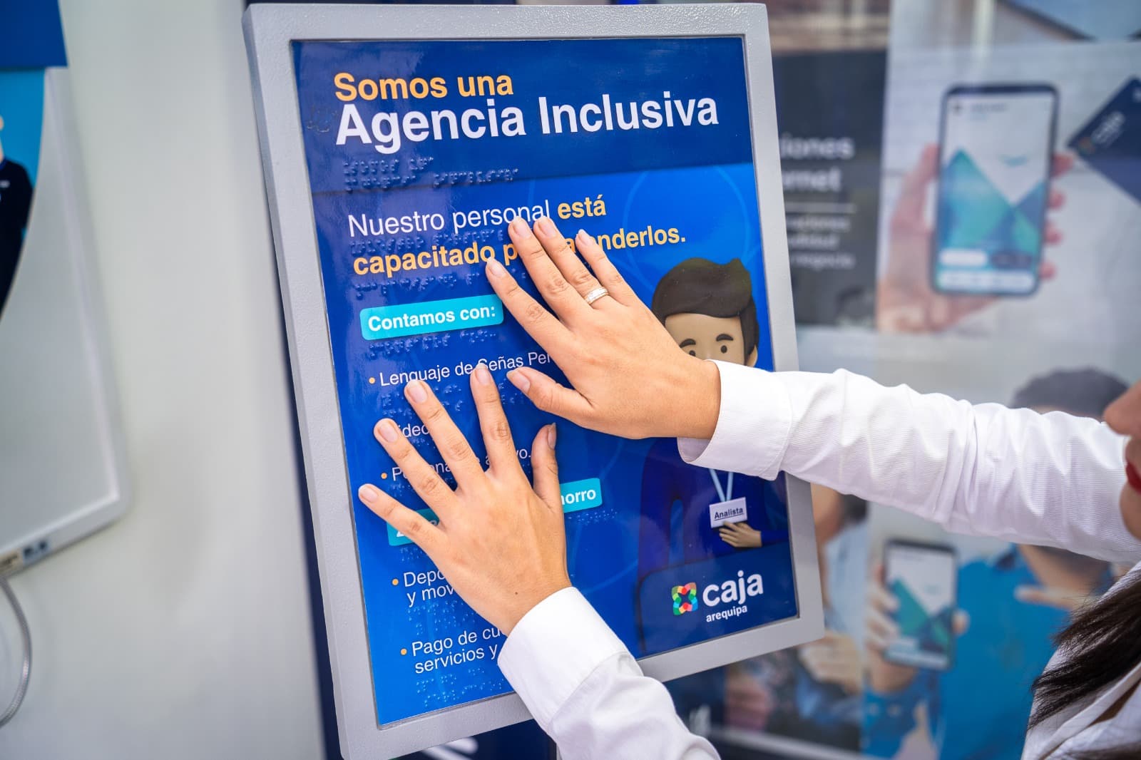 Certifican agencias inclusivas de Caja Arequipa en dos regiones