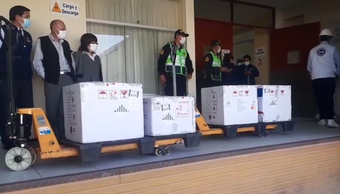 Arequipa recibe nuevo lote con más de 30 000 dosis Pfizer