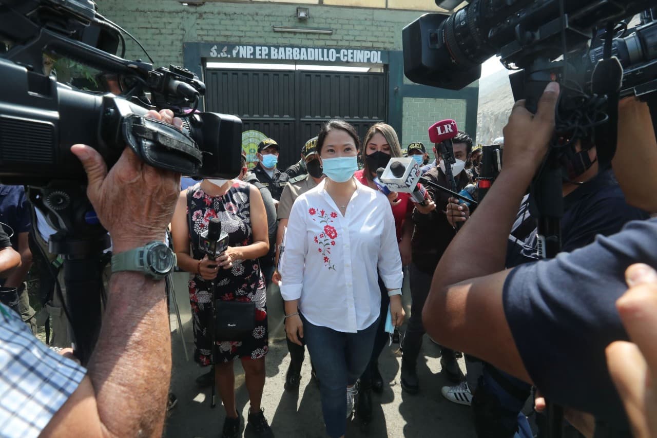Keiko Fujimori seguirá en libertad su proceso