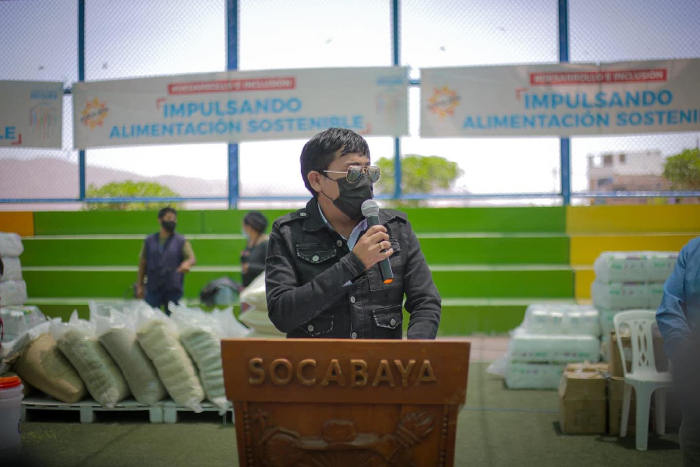 Llica: "Los rateros piensan que somos rateros como ellos"