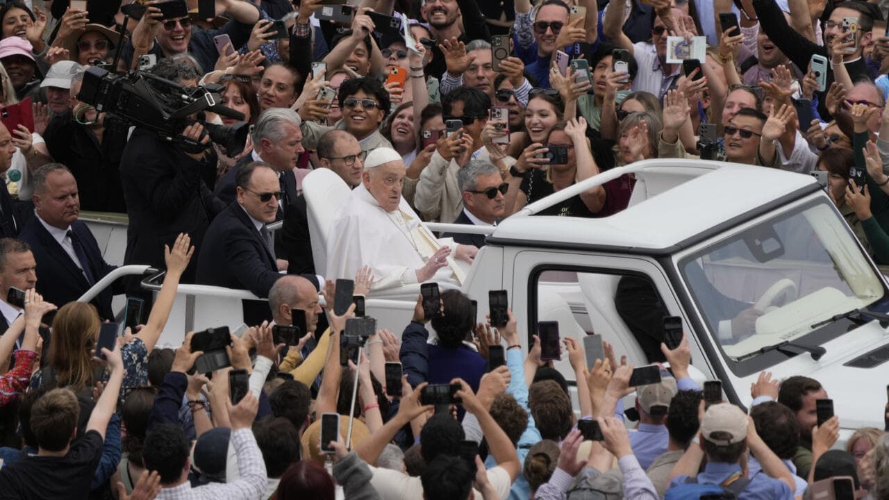 Papa Francisco llama a la paz en discurso por Domingo de Pascua