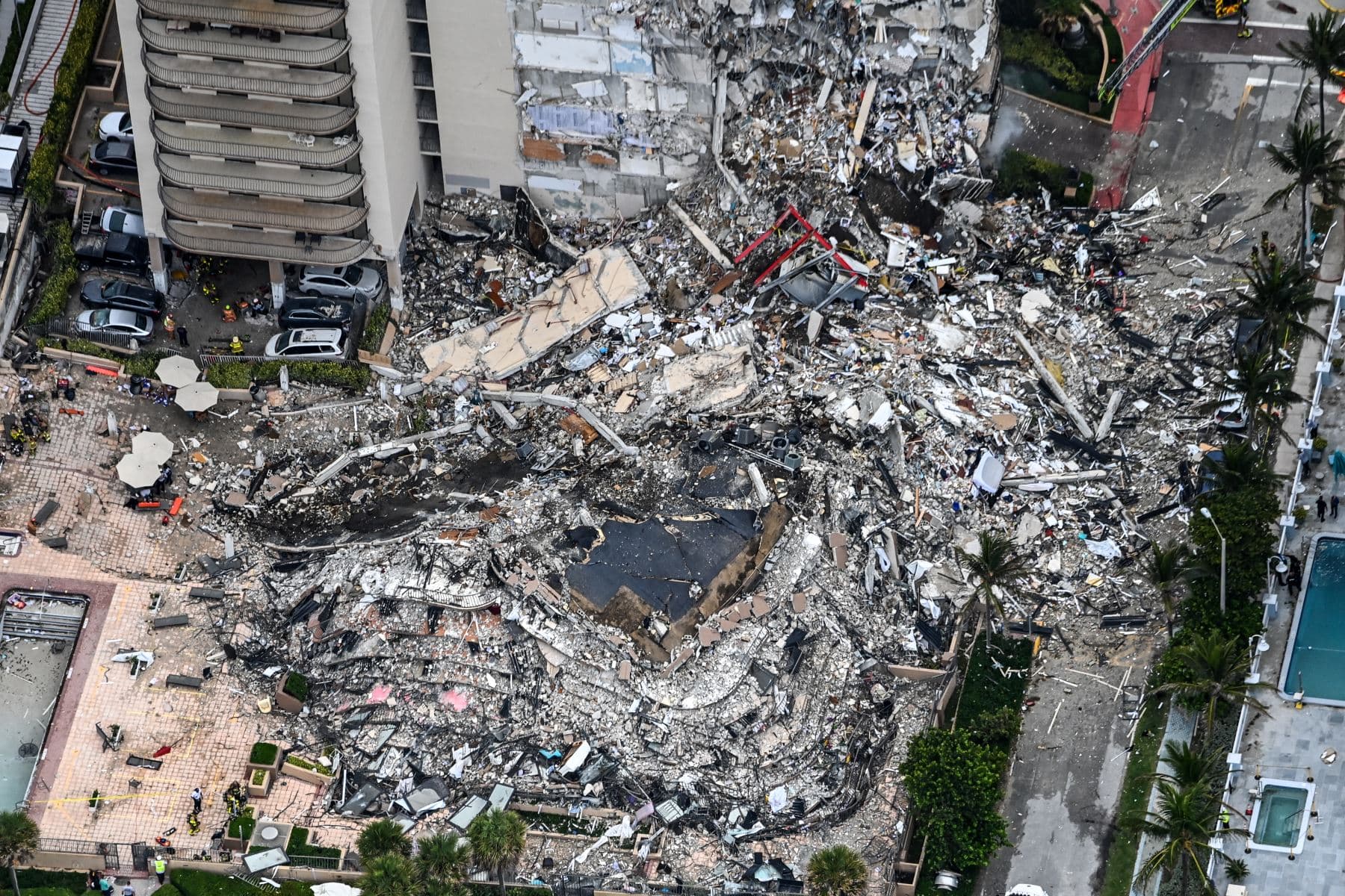 Identifican a otras cuatro víctimas del derrumbe de edificio en Miami-Dade