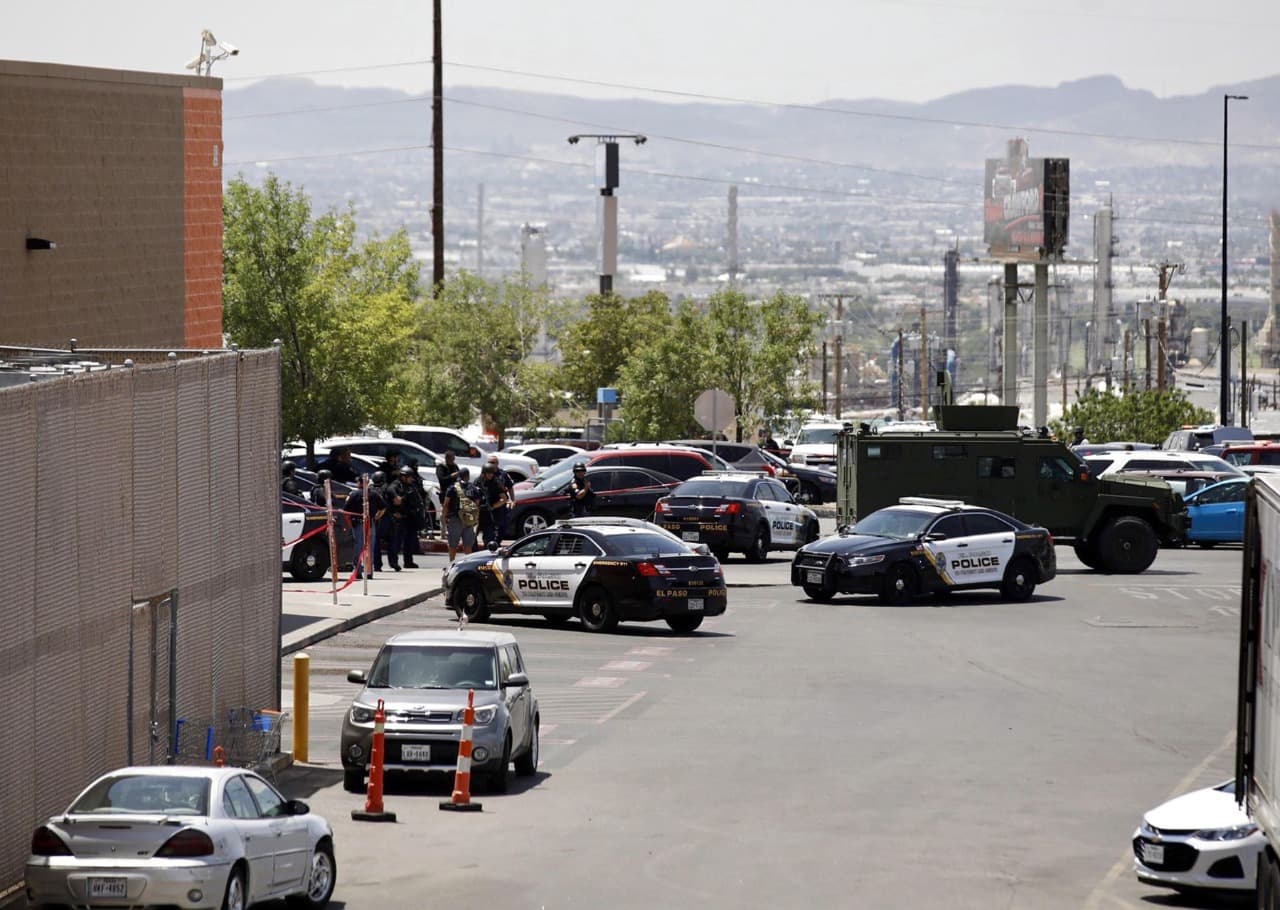 Al menos 6 muertos y más de 20 heridos en un tiroteo
