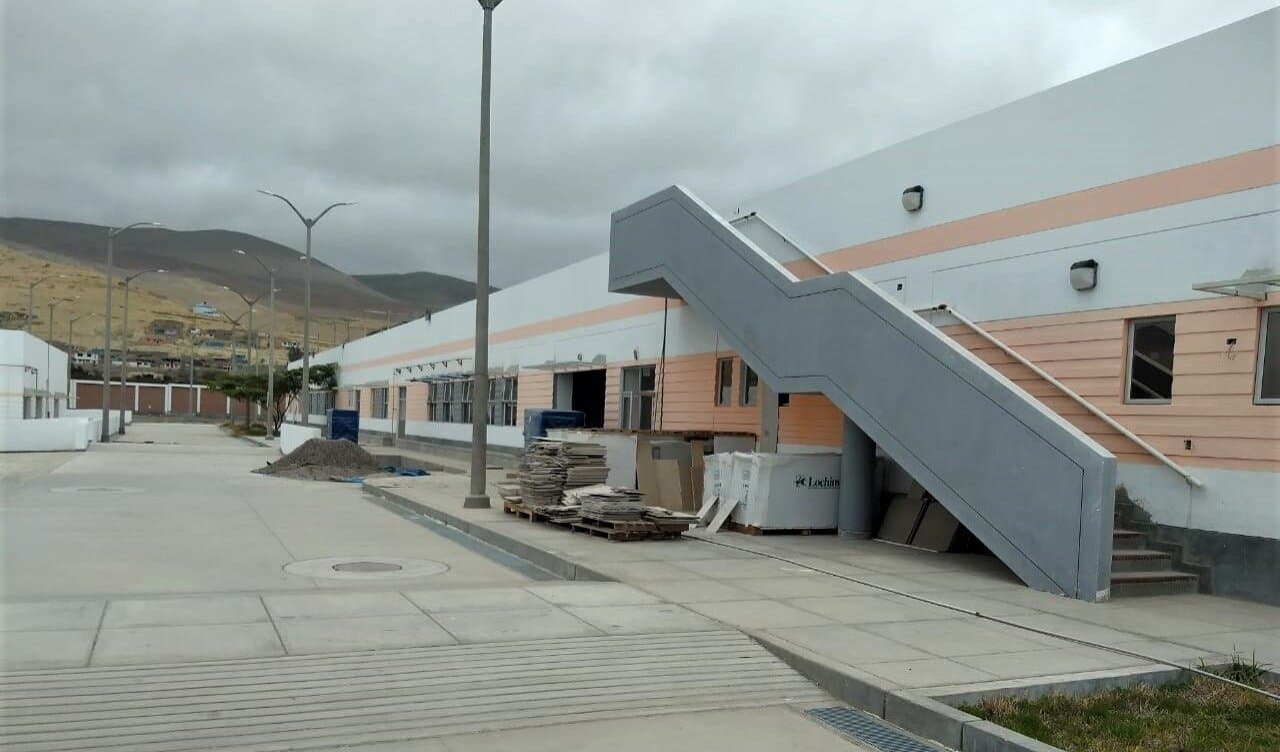 Advierte retrasos en expedientes de saldos de obra de 3 hospitales