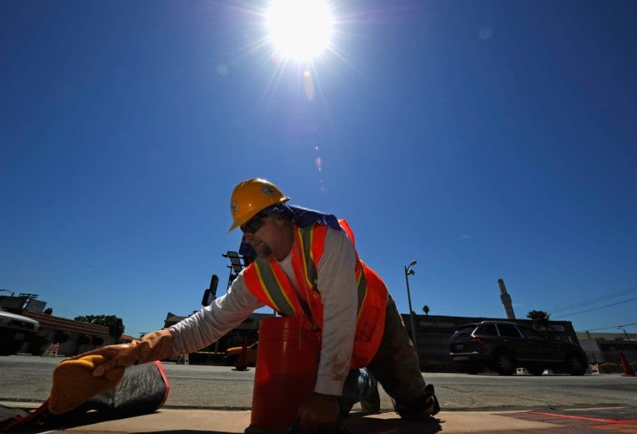 Empleadores deben proteger a trabajadores de radiación solar