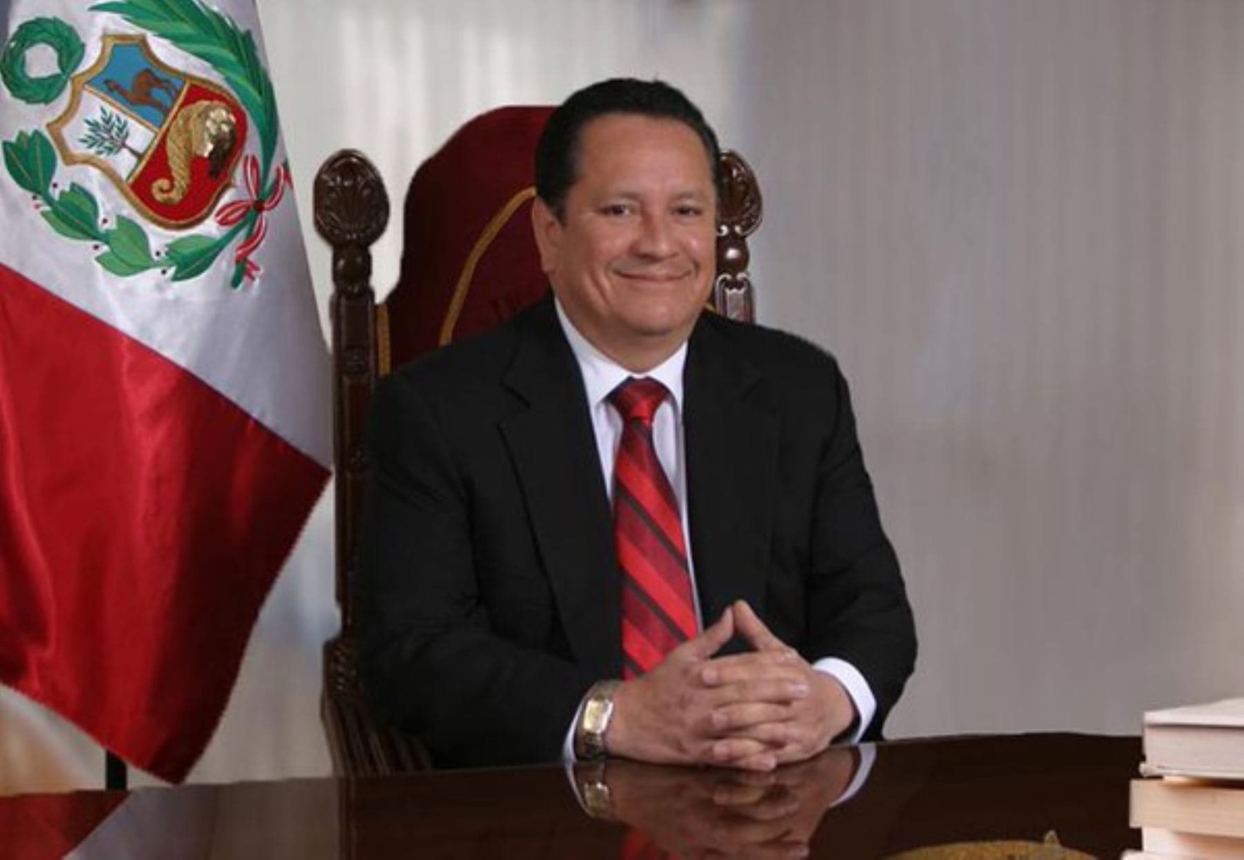 Se ratifica destitución de fiscal supremo Arce Córdova