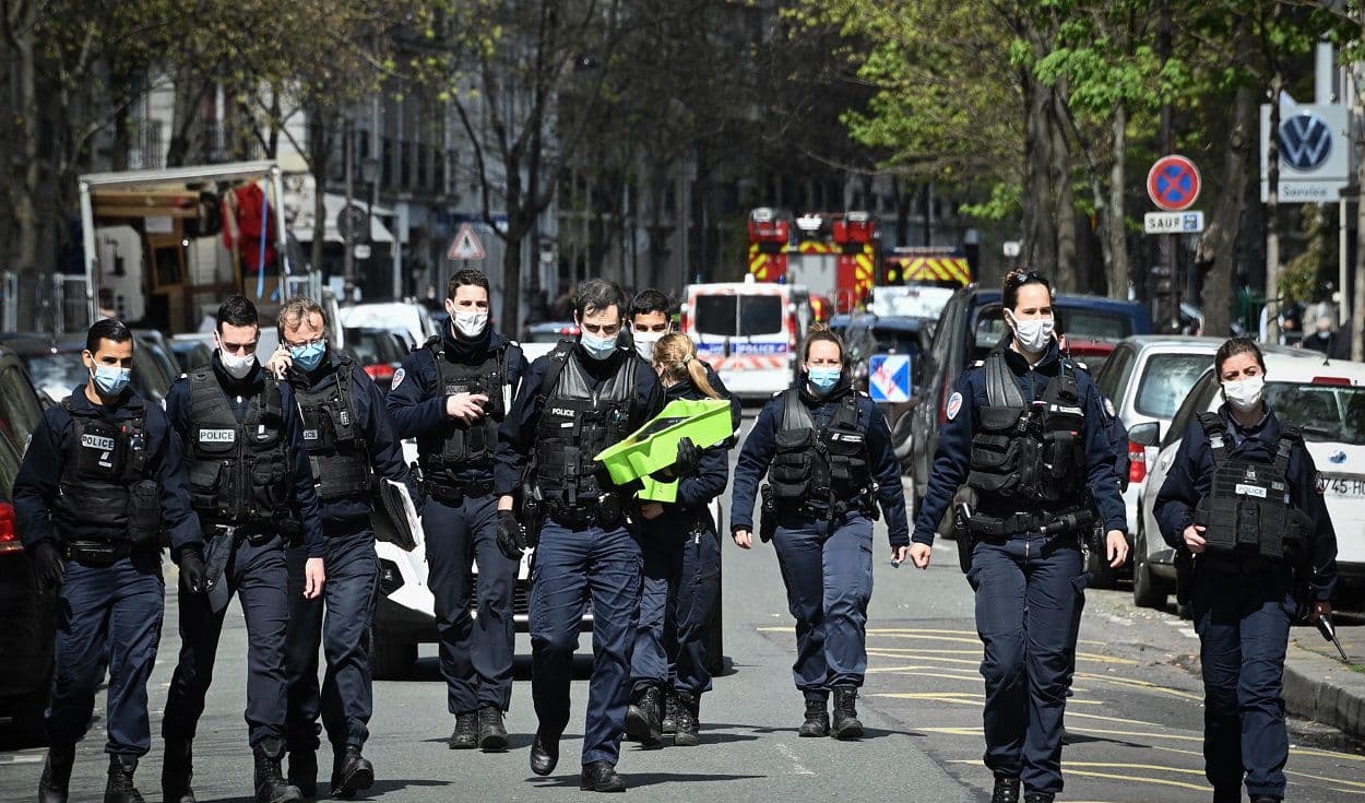 Francia: Un muerto y un herido deja tiroteo afuera de hospital