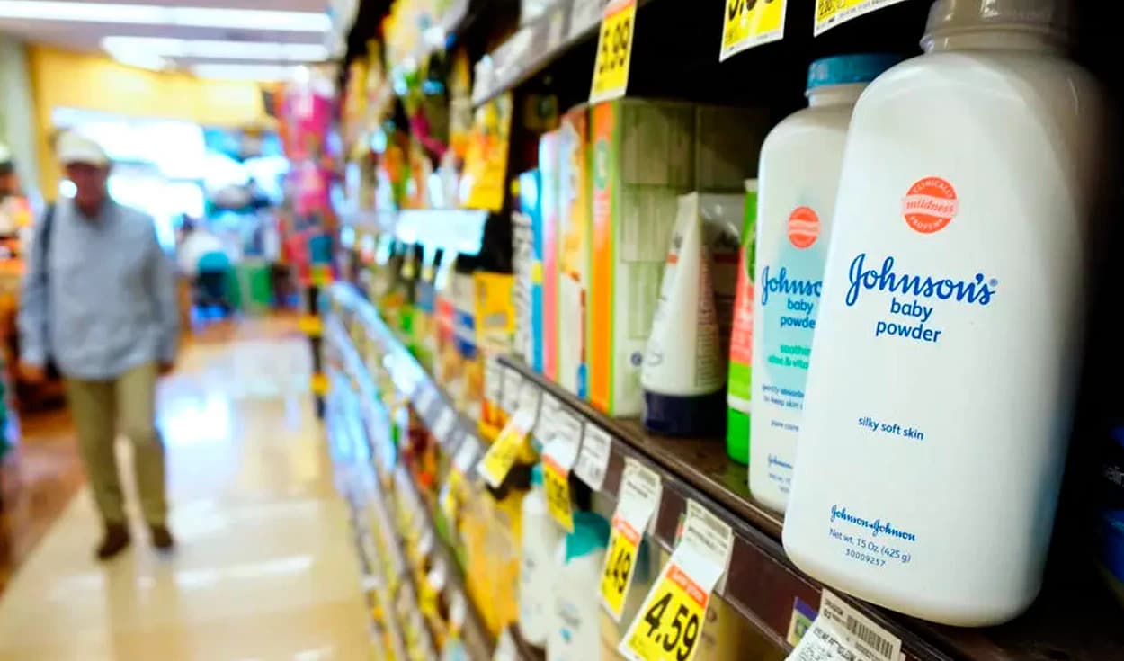 Johnson &amp; Johnson pagará $ 2 100 000 000 por vender talco cancerígeno