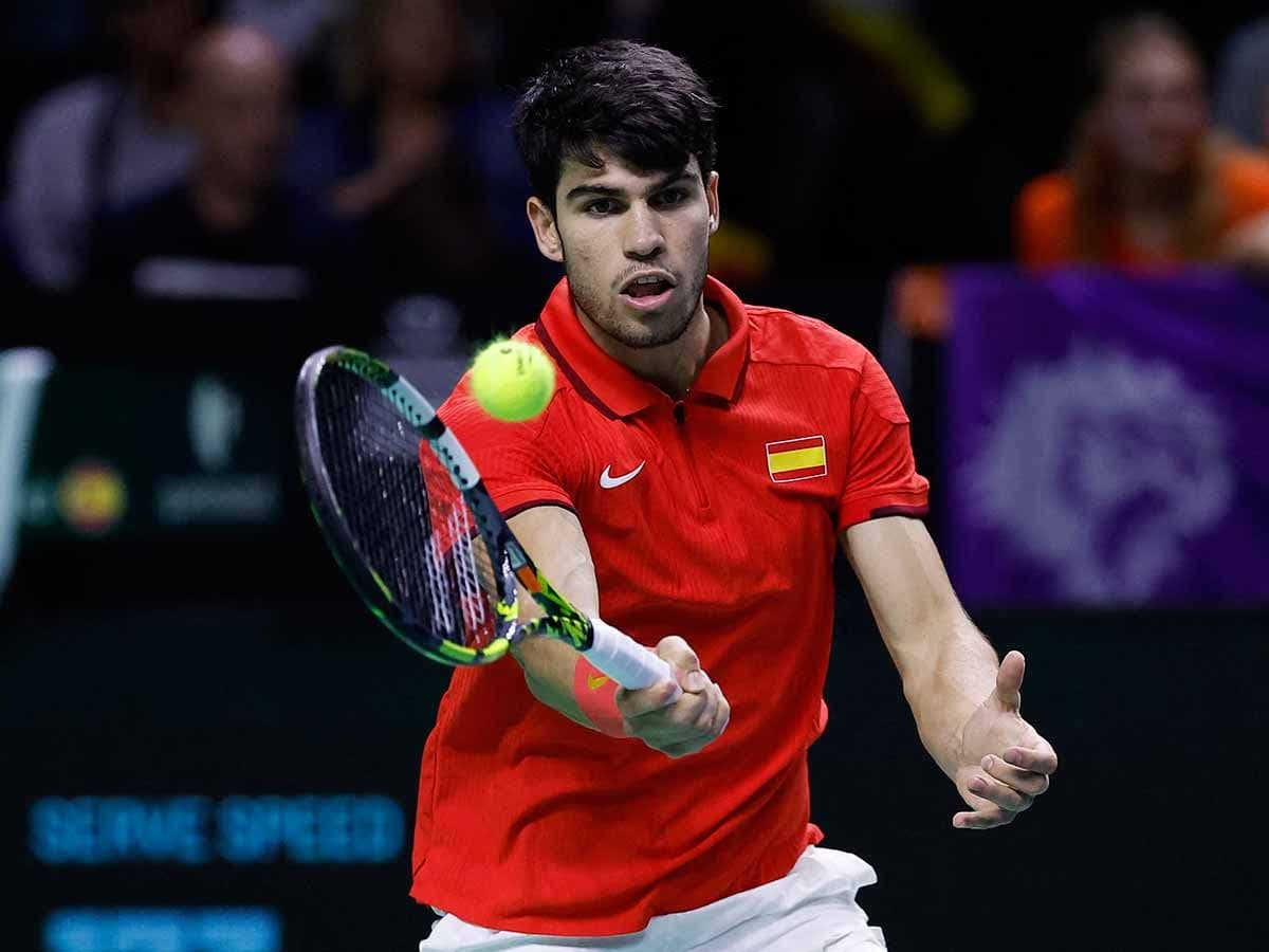 Carlos Alcaraz salva a Rafa Nadal en Copa Davis