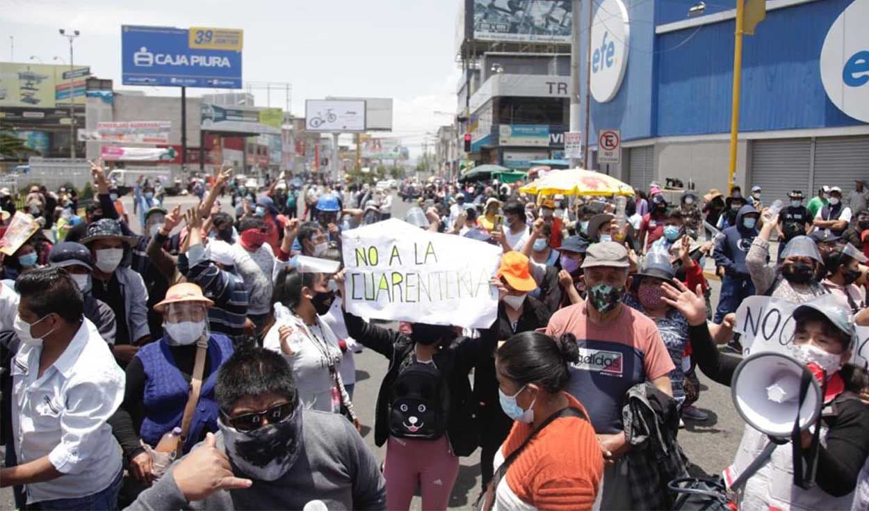 Comerciantes desconocen cuarentena en el sur