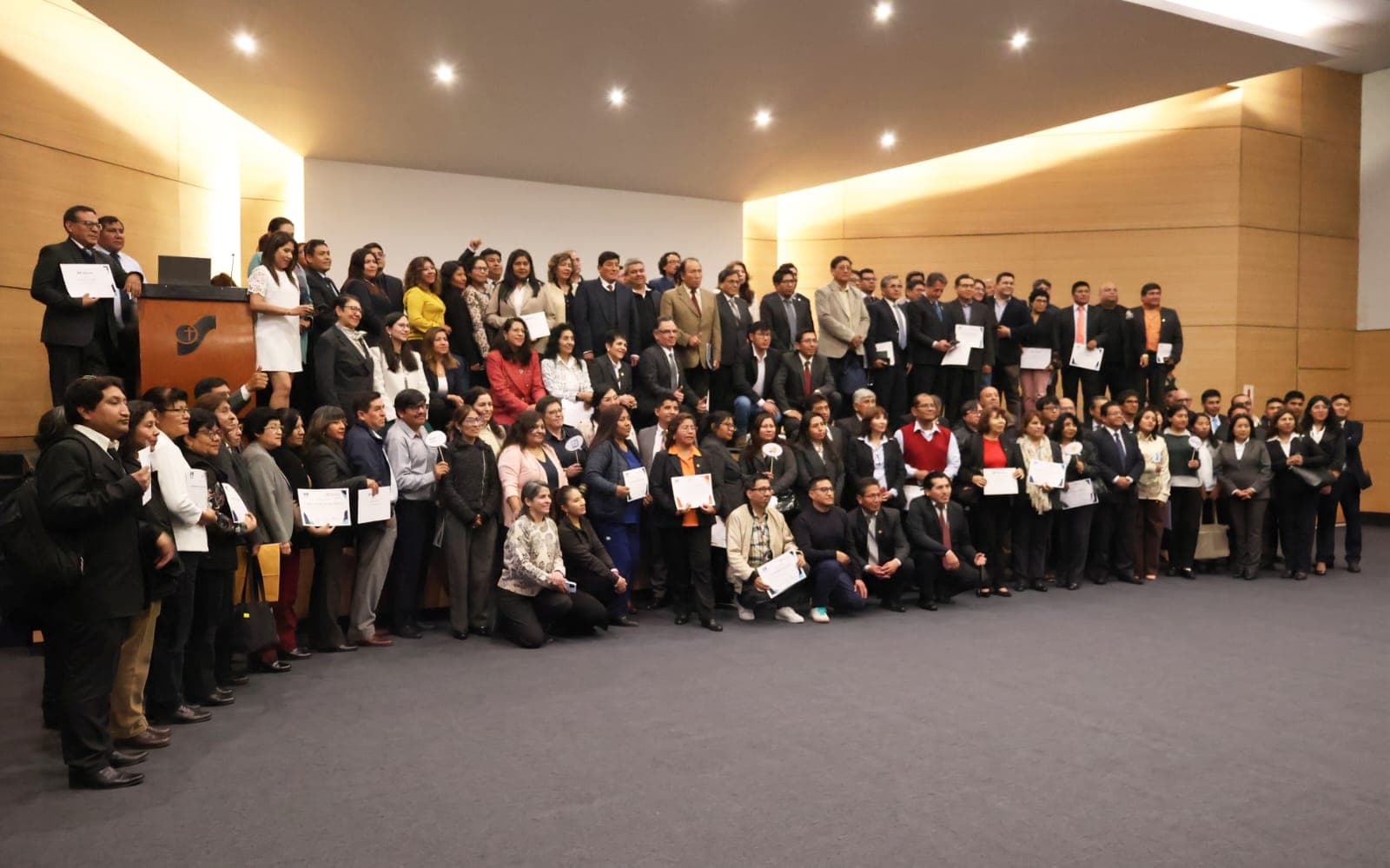 Más de 6,500 fortalecen su formación técnica en Arequipa