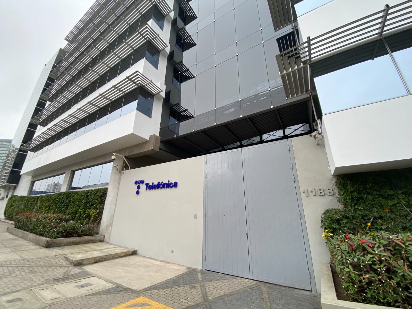 Movistar suma un millón de clientes en Perú con fibra óptica