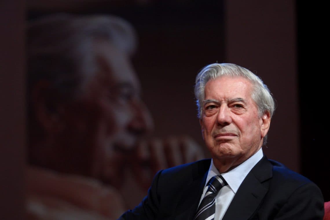 Vargas Llosa ratifica pedido a la UNSA