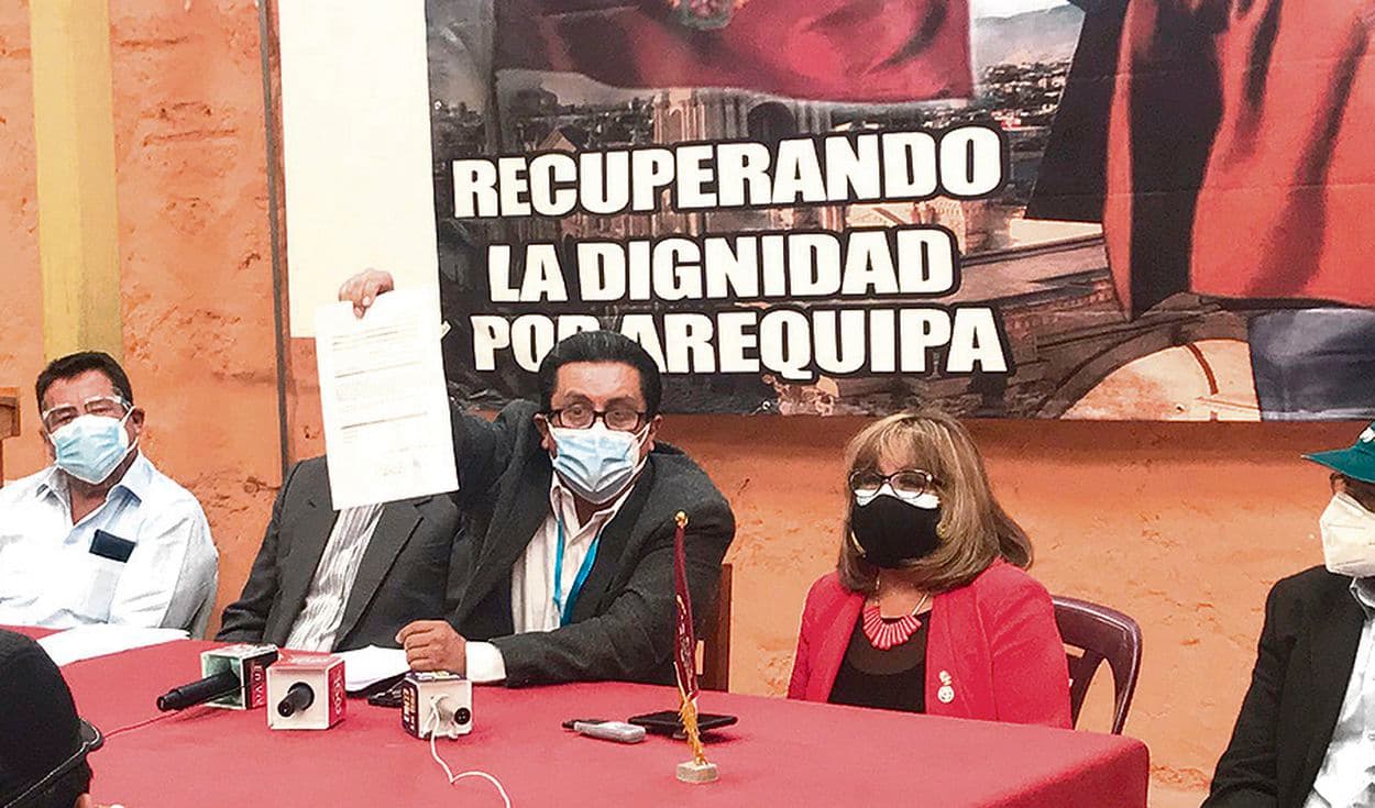 Alfredo Zegarra se va de Arequipa Renace