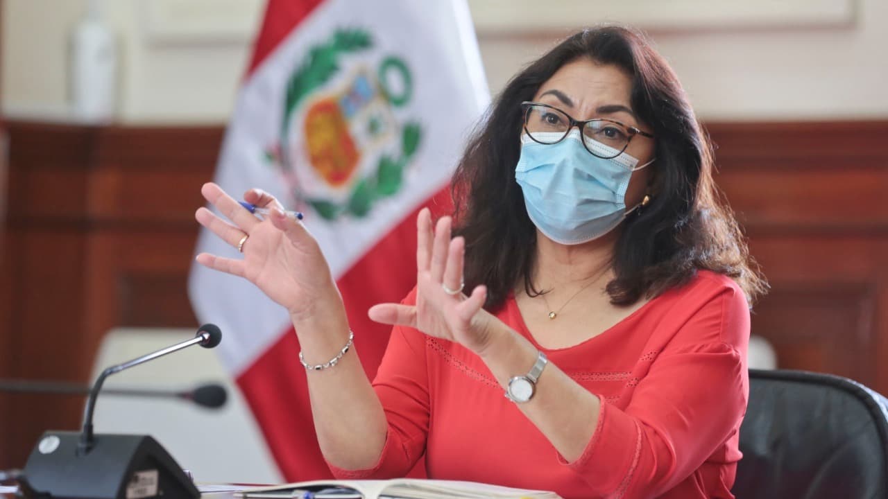 “Ponte la Camiseta”, premier Violeta Bermúdez se pronuncia al respecto