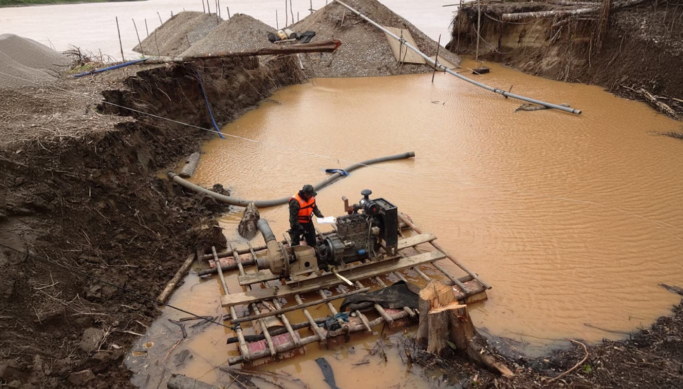 8 de 10 peruanos ven la minería ilegal como amenaza nacional