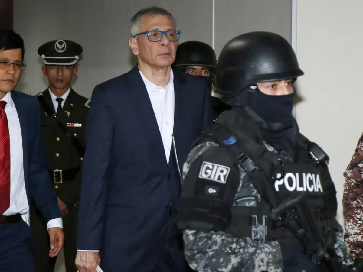 Exvicepresidente de Ecuador es condenado a 13 años de prisión