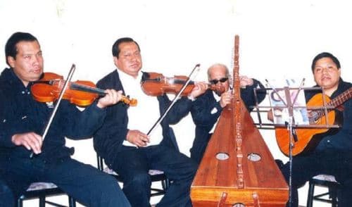 Distinguen al músico Domingo Sulca