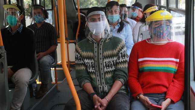 Protector facial será obligatorio en taxis