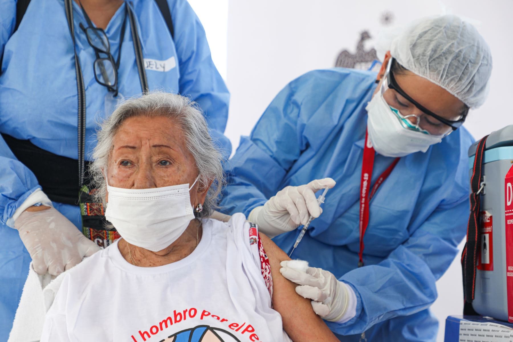 Arequipa solo recibirá dosis Pfizer para vacunar a ancianos