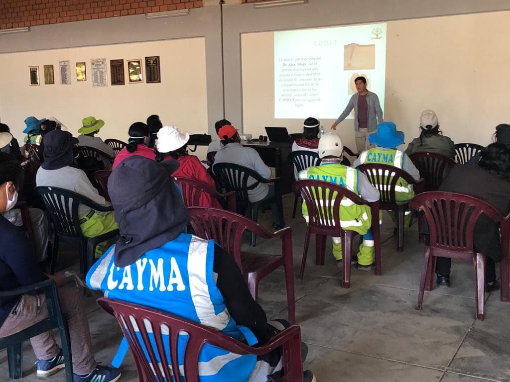 Identifican irregularidades en compra de uniformes en municipio de Cayma