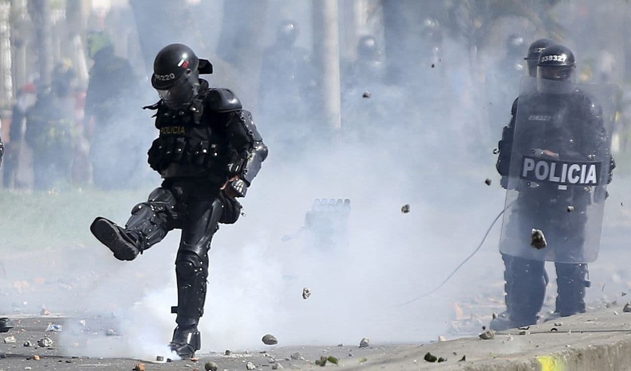 Colombia: adolescente se quita la vida tras denunciar violación de policías