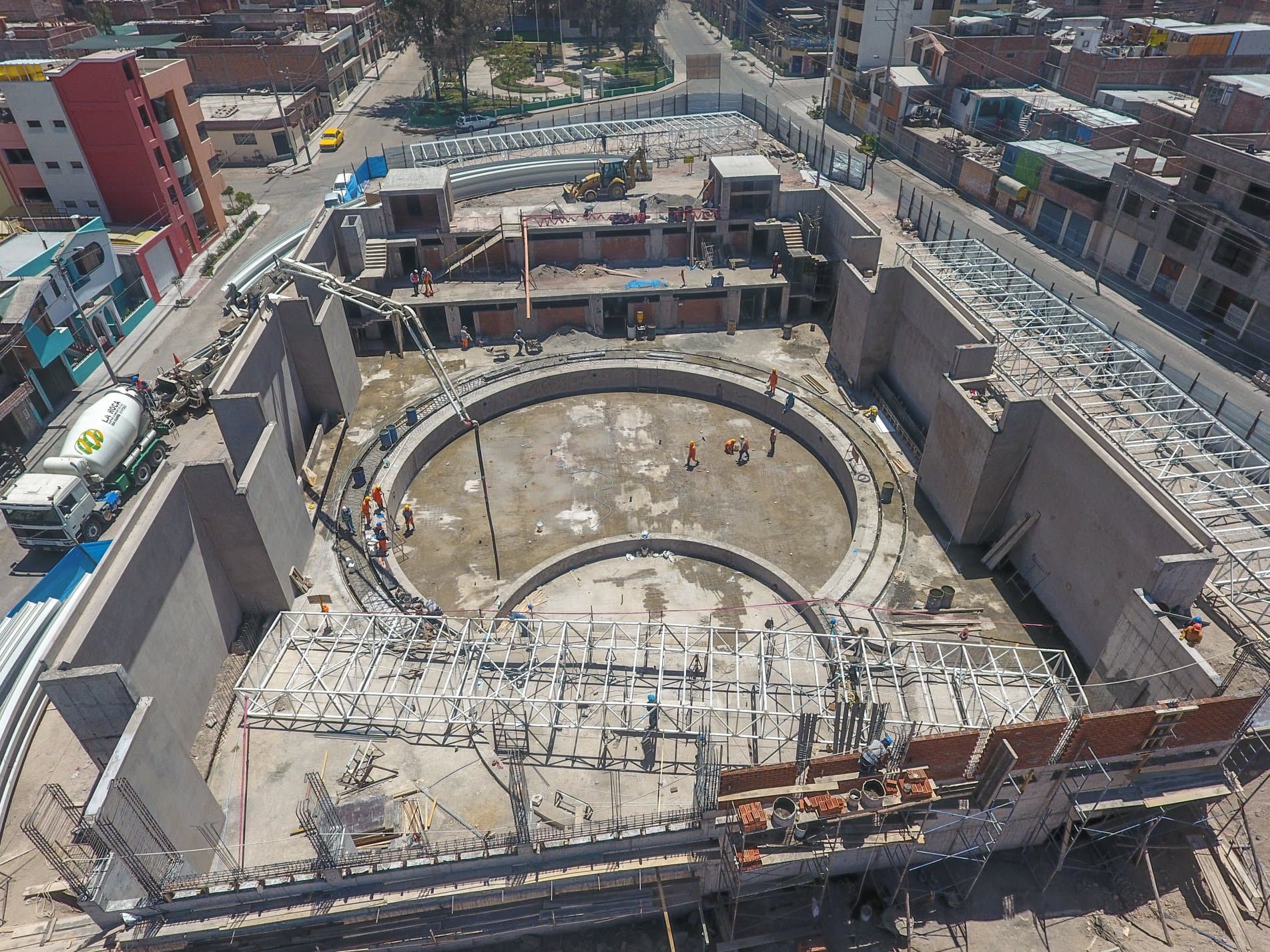 Regidores de la MPA identifican deficiencias en piscina ubicada en Paucarpata