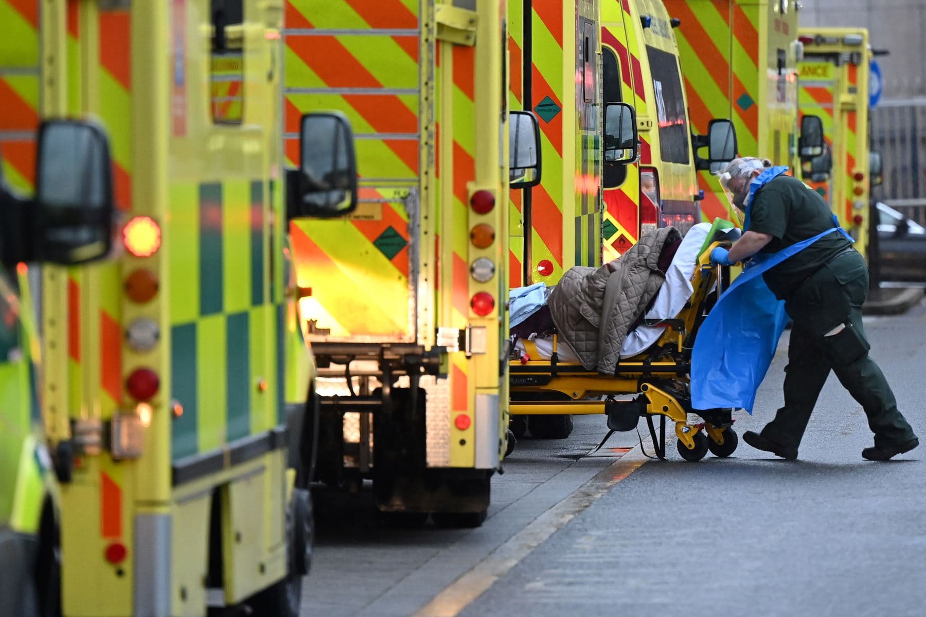 Hospitales de Londres cerca del colapso