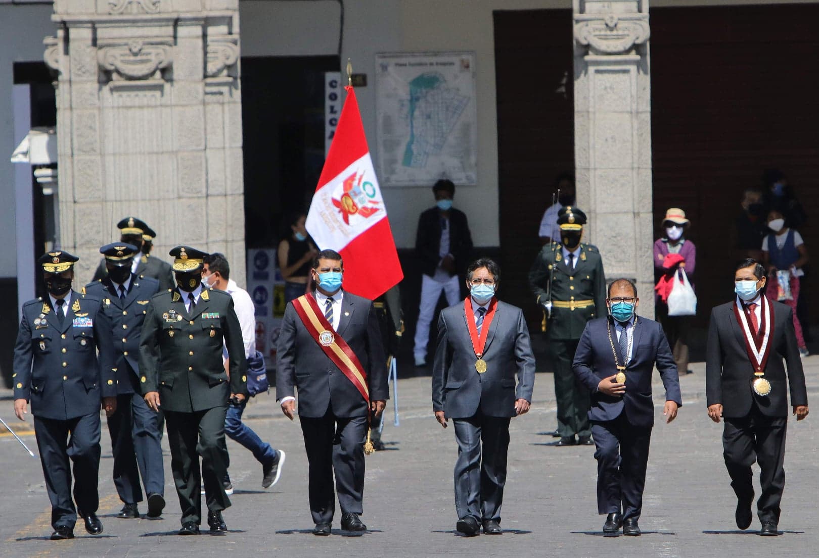 “El ser policía no es un deber, sino un honor”