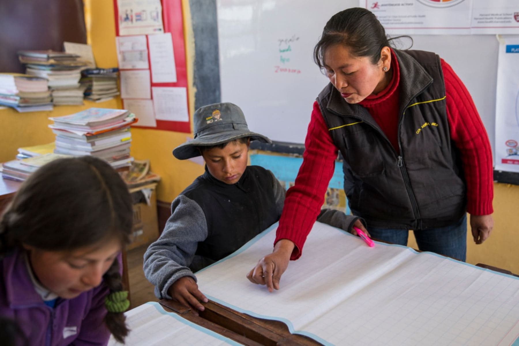 Piden bono y vacunas para docentes que brindan clases semipresenciales