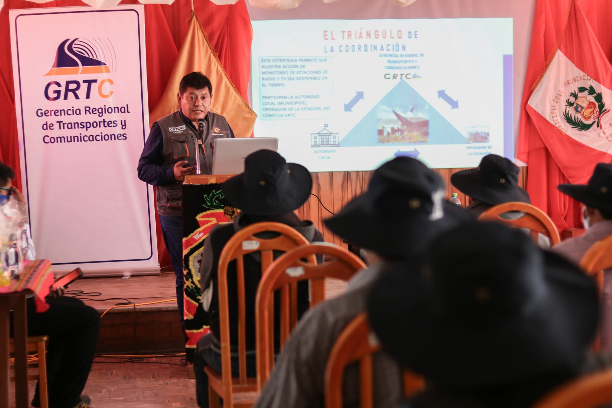 Dotan de señal de radio y televisión a 16 localidades de La Unión