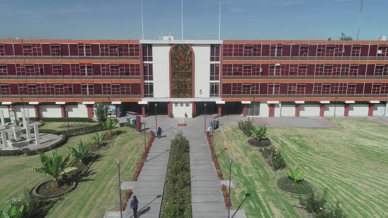 Universitarios pueden obtener crédito de S/30 mil para no interrumpir sus estudios
