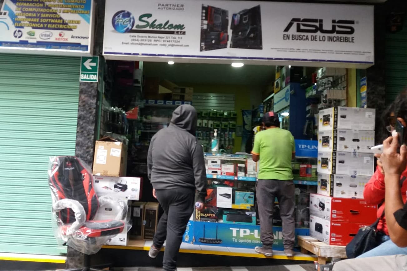 Aumenta en 260 % demanda de celulares y laptops por cuarentena