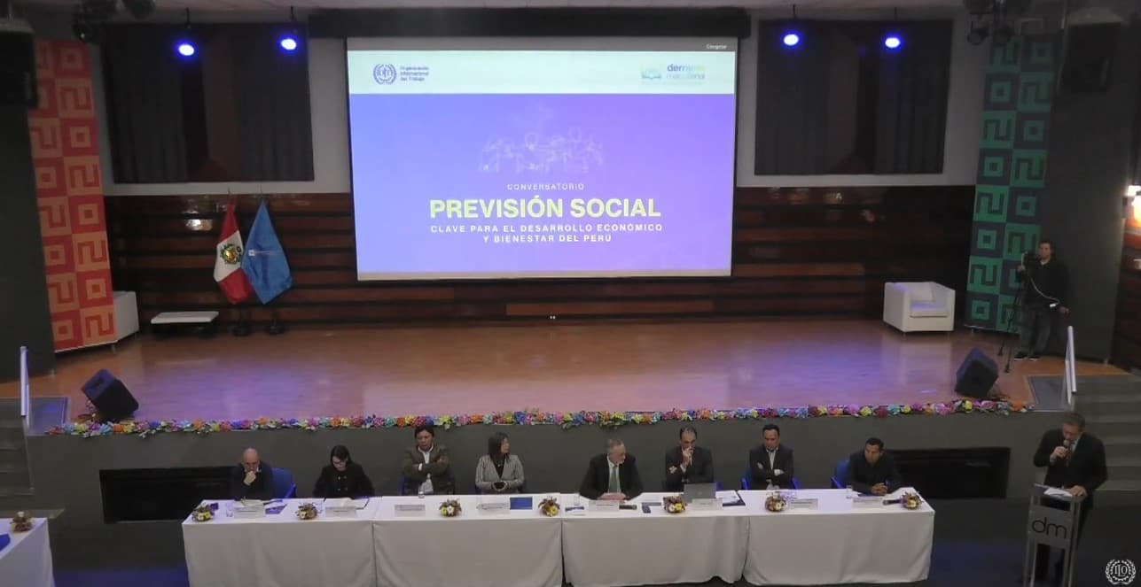 Derrama Magisterial y la OIT discuten la importancia de la previsión social