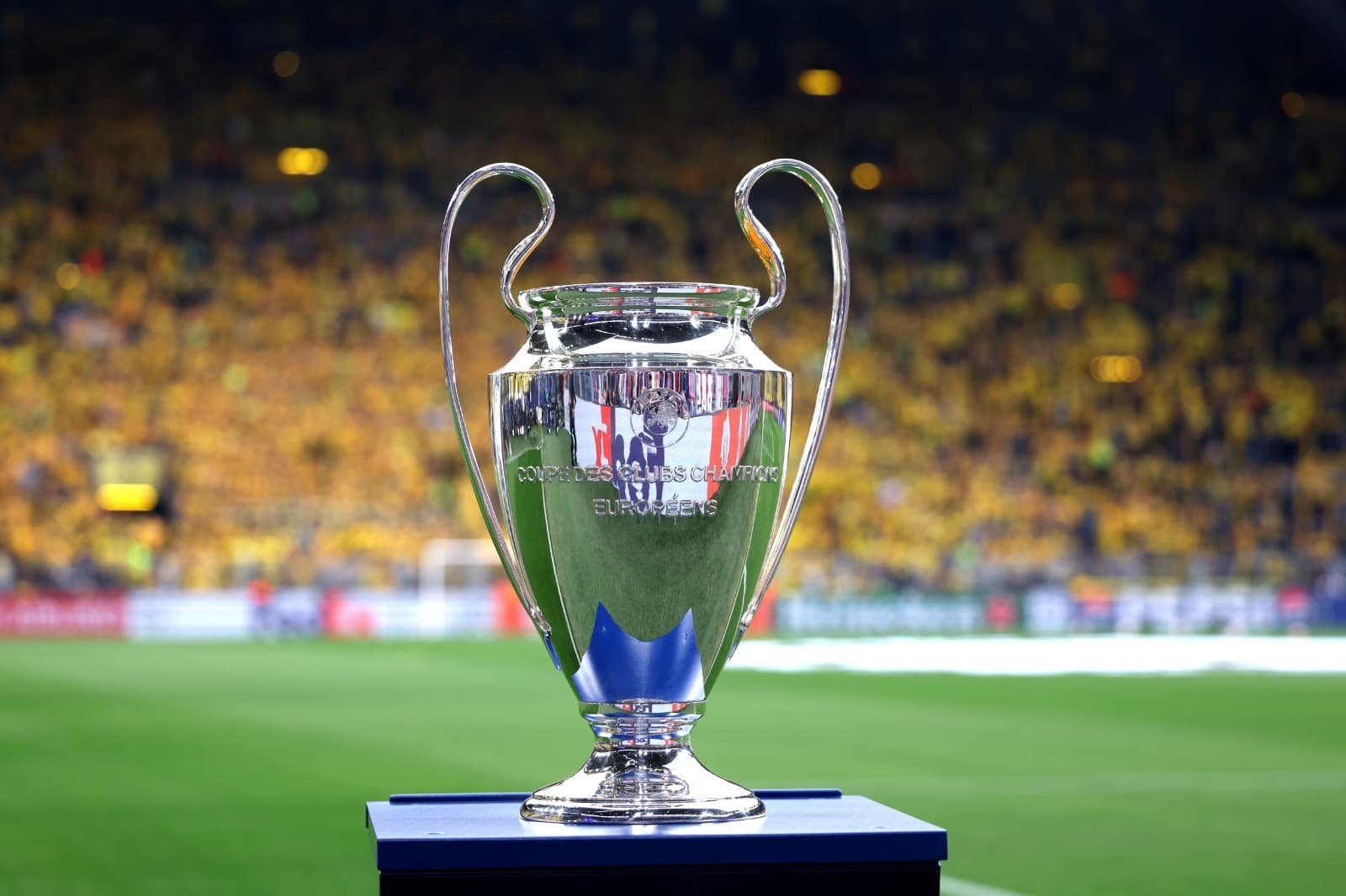 UEFA definió los cruces de la Champions League 2025-26