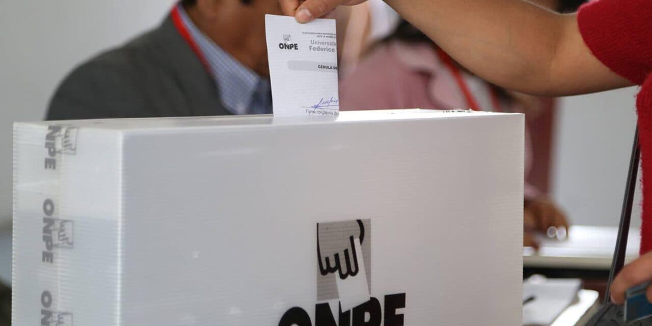 ONPE publica lista de candidatos presidenciales para elecciones internas