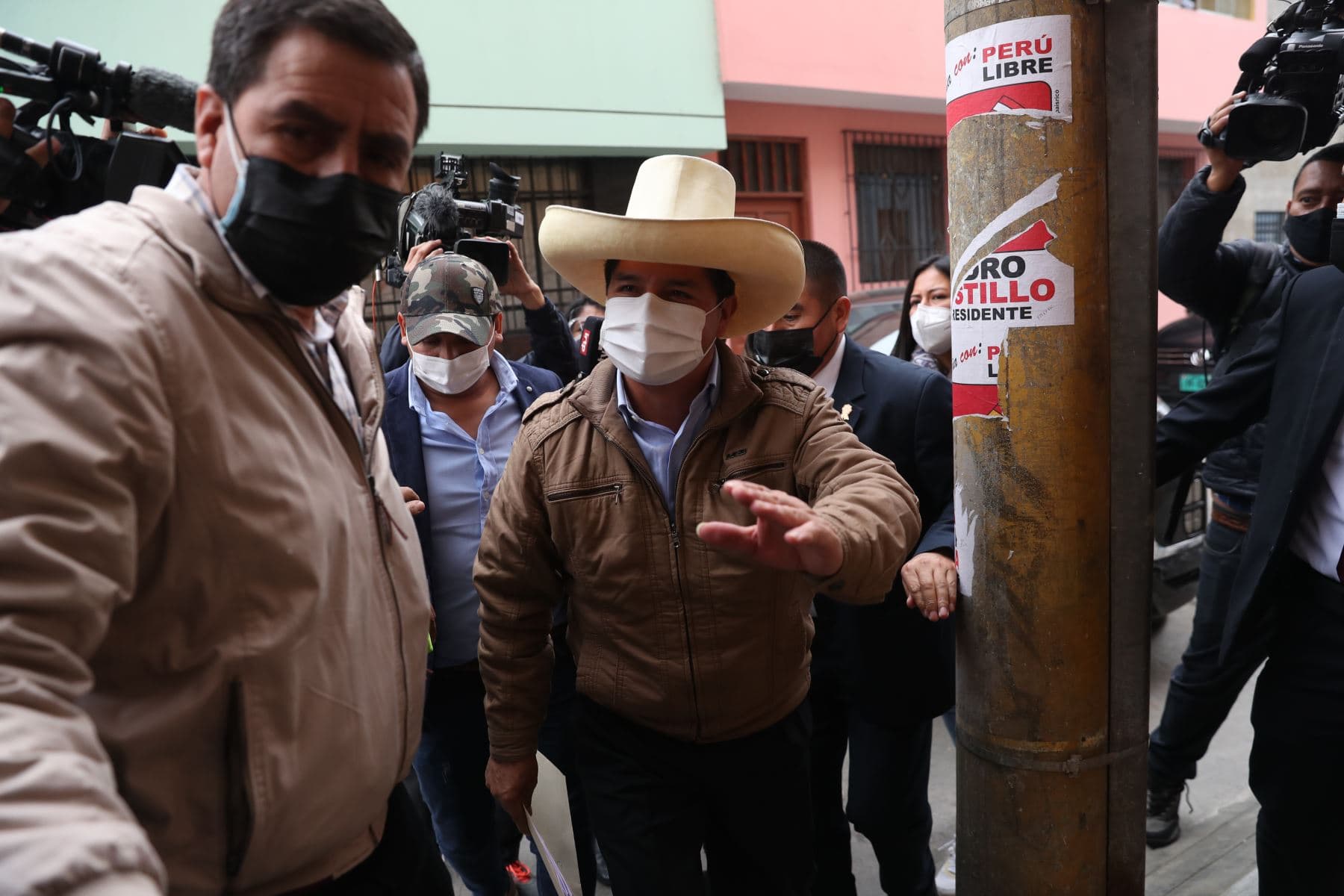 Decanos del Colegio Médico del Perú se reunieron con Pedro Castillo