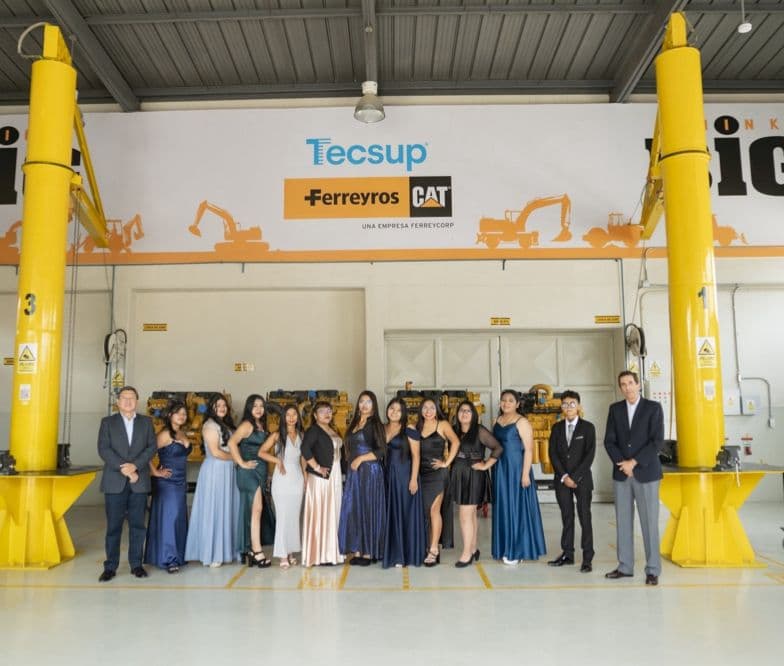 Técnicas en maquinaria se gradúan en Tecsup con beca Ferreyros DreamBIG
