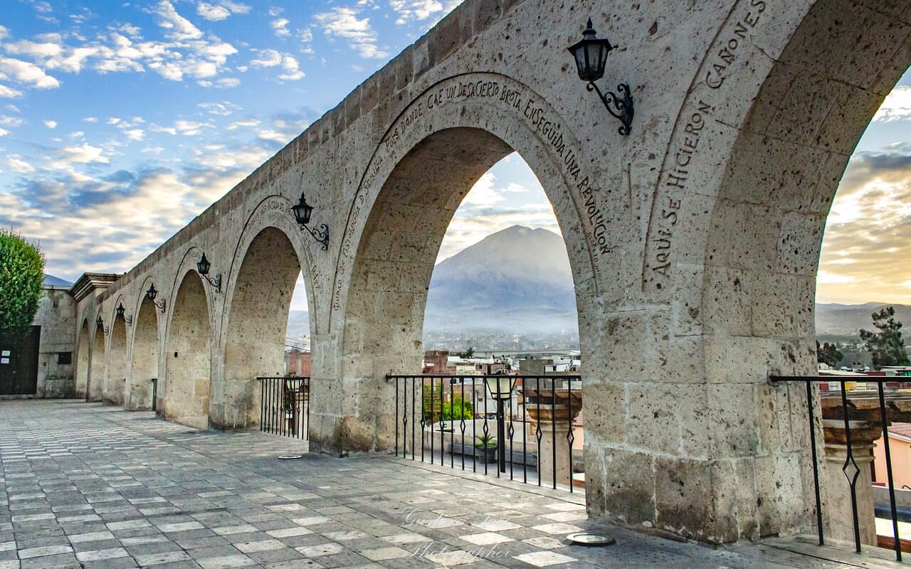 Proponen plaza de Yanahuara como sede para debate presidencial