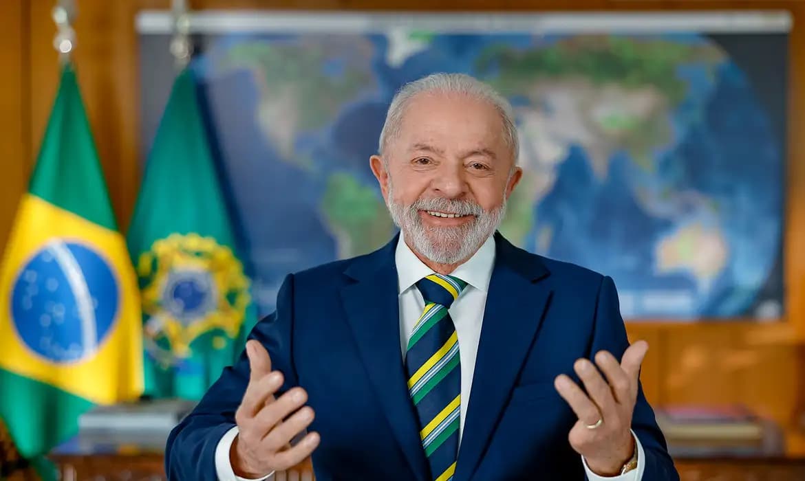 Lula promulga ley que garantiza gas gratuito en todo el territorio