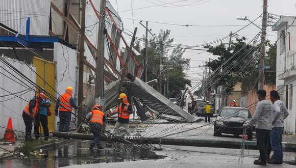 El huracán Zeta toca tierra y golpea Luisiana